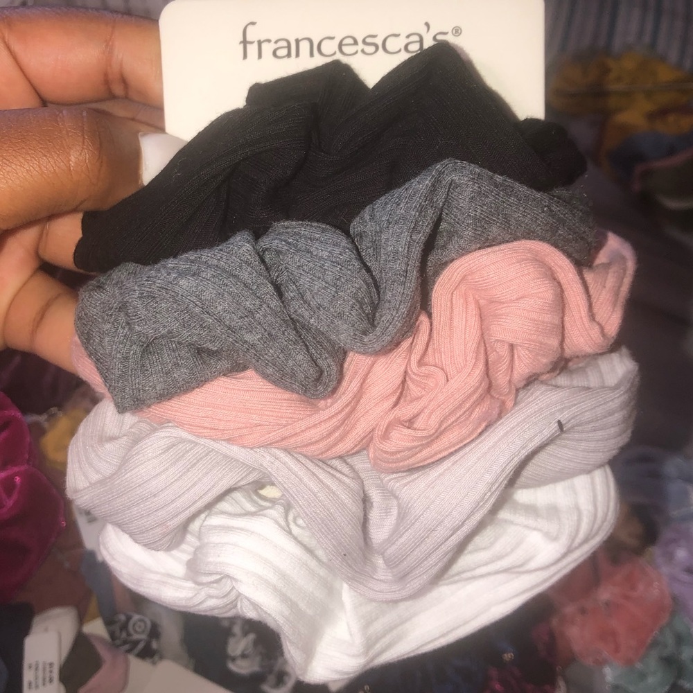 Hair scrunches
